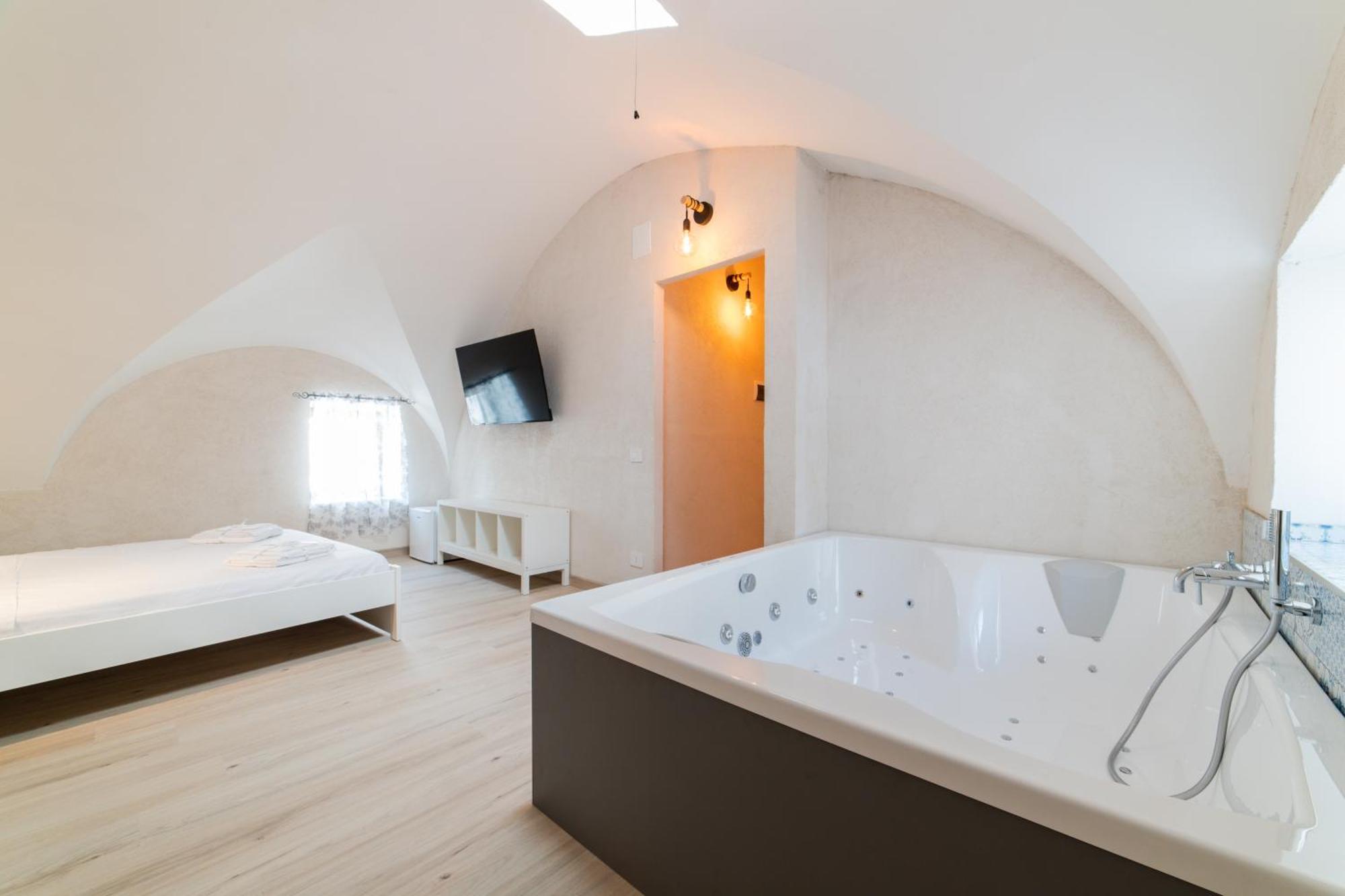Luxurios Hot Tub-Maiori Hotell Exteriör bild